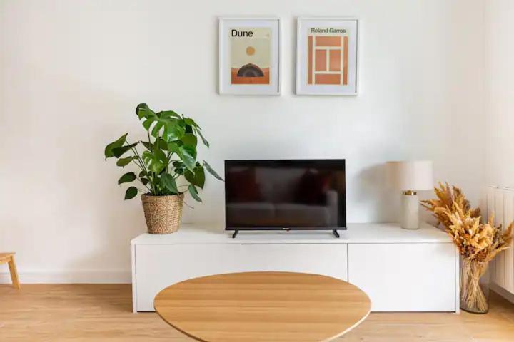 Appartement Cosy Avec Terrasse Proche De Paris *