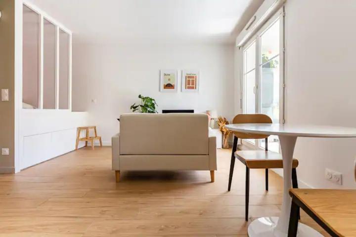 Appartement Cosy Avec Terrasse Proche De Paris Saint-Denis (Seine-Saint-Denis)